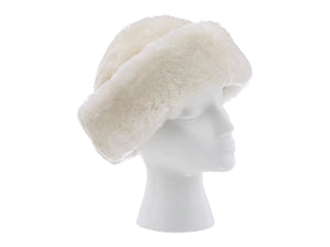 SHEEPSKIN SNOWBALL HAT - Cloud Nine Sheepskin